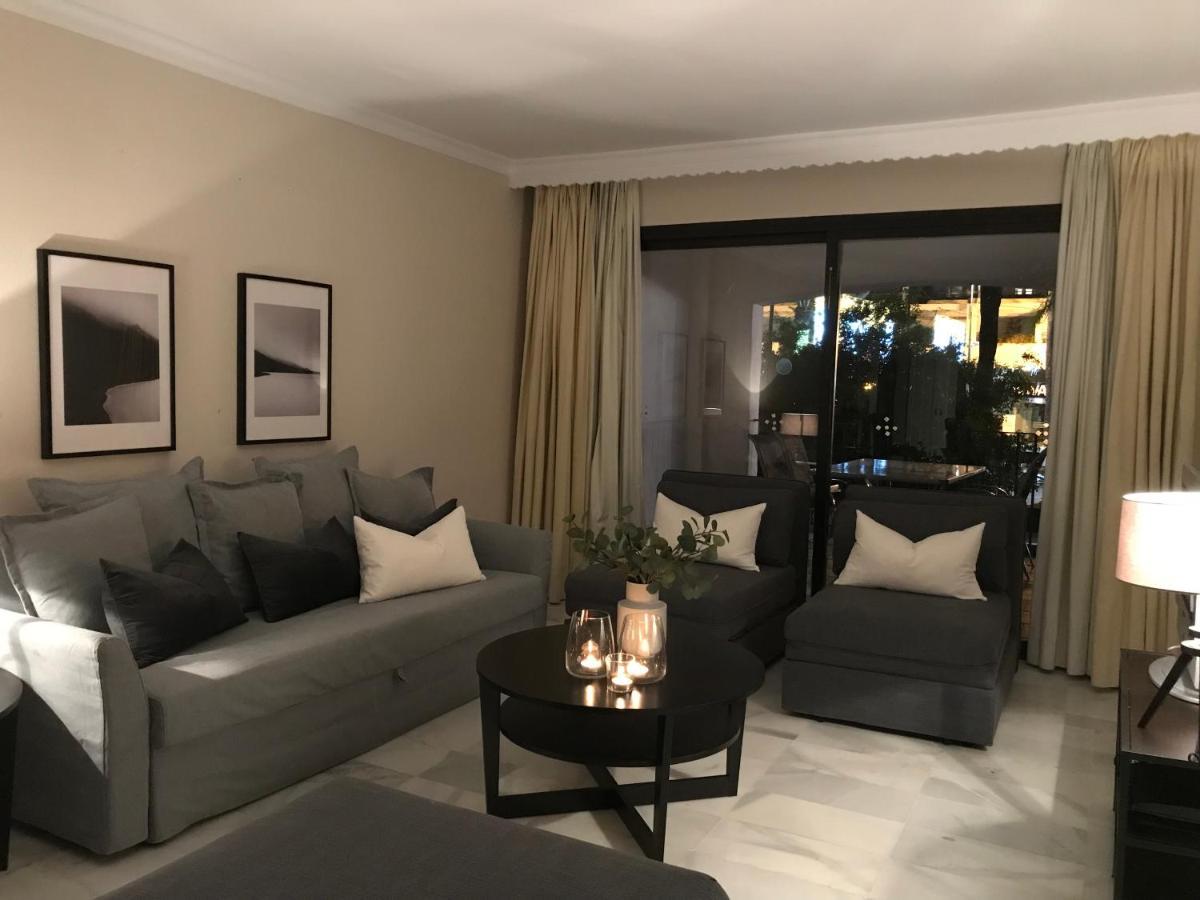Appartamento Large And Elegant In Puerto Banus With Pools And Paddle Marbella Esterno foto
