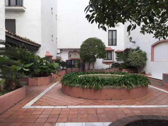 Appartamento Large And Elegant In Puerto Banus With Pools And Paddle Marbella Esterno foto
